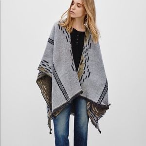 Aritzia - Talula Montgomery Wrap